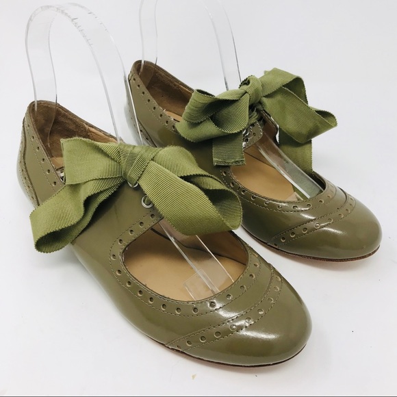 Anthropologie Shoes - Pour La Victoire Avocado Green Retro Lace Oxfords